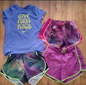 **SOLD**Lot of 4 girls medium Reebok and Nike